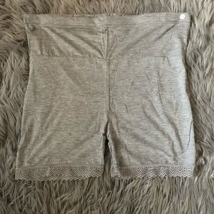 Grey maternity short leggings 2XL by Patpat